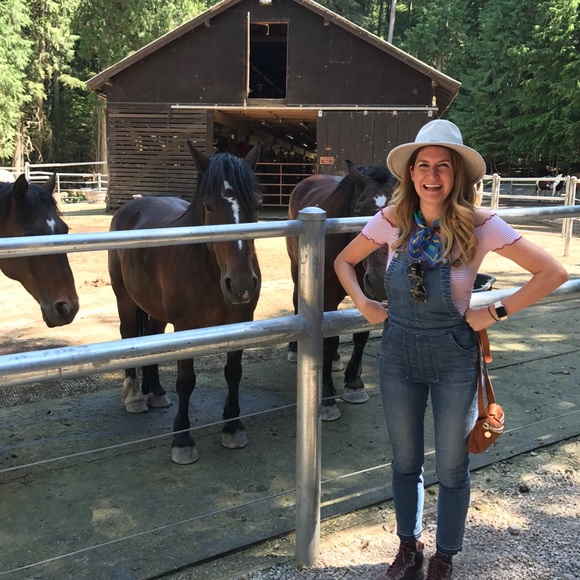 Meet your Posher, Katie - Picture 8 of 8